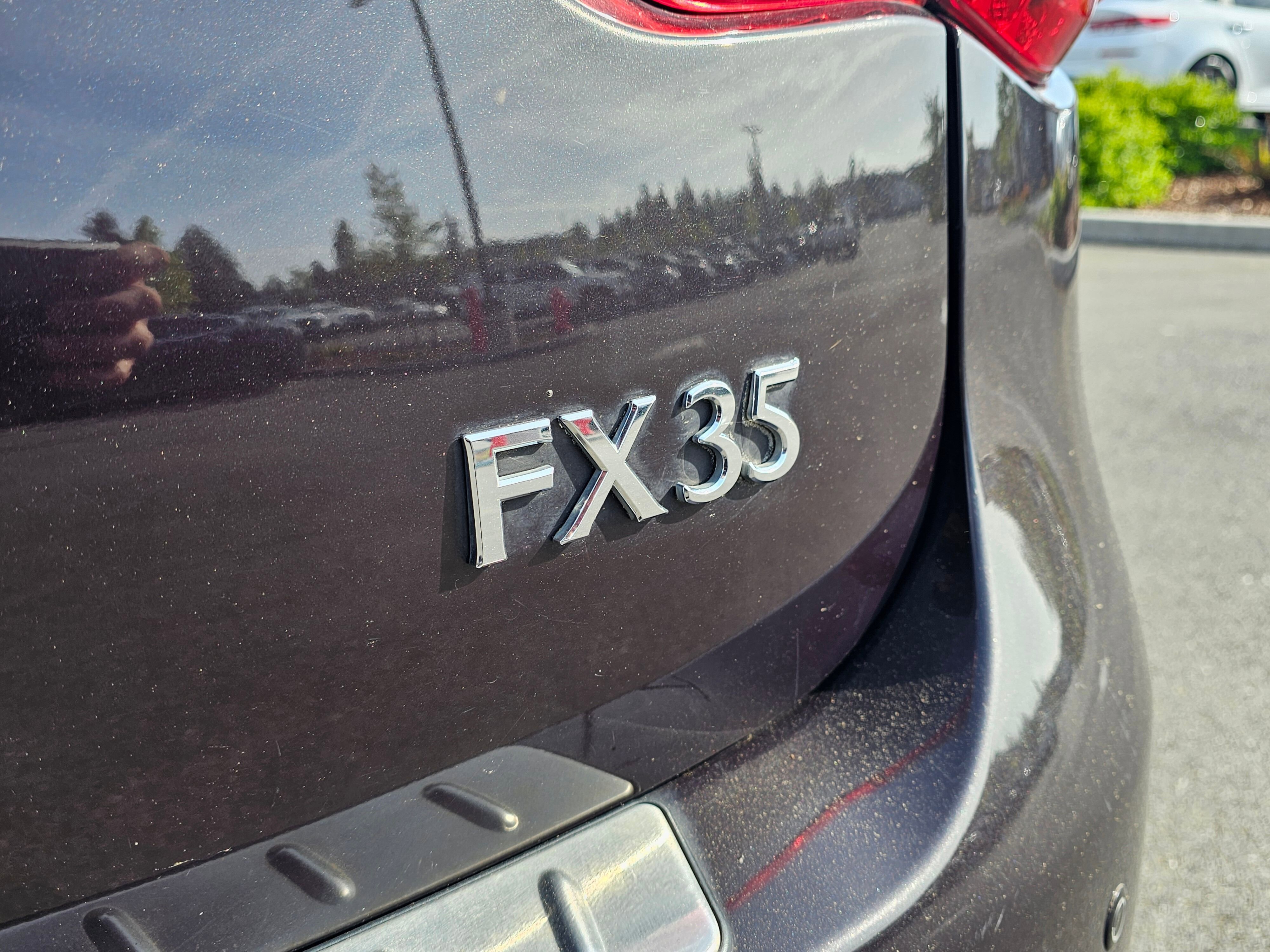 Used 2011 INFINITI FX35 AWD image 10
