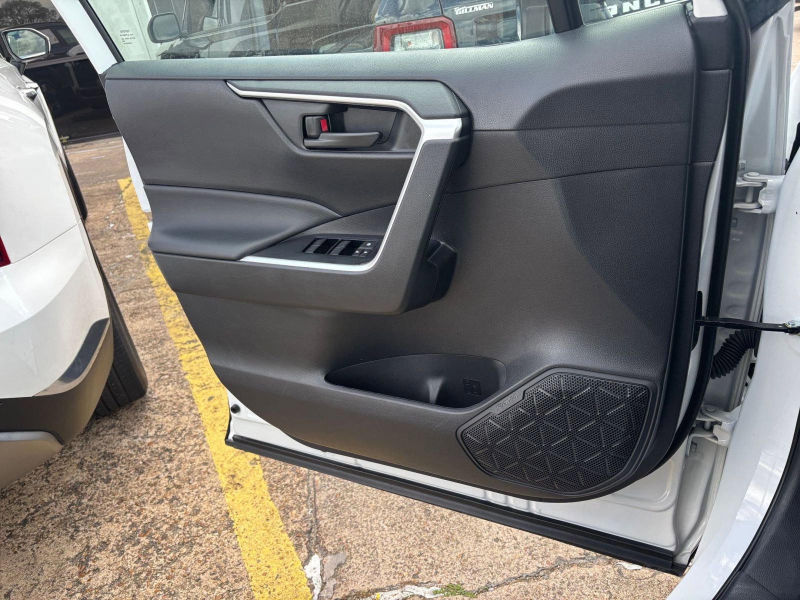 Used 2025 Toyota RAV4 LE image 18