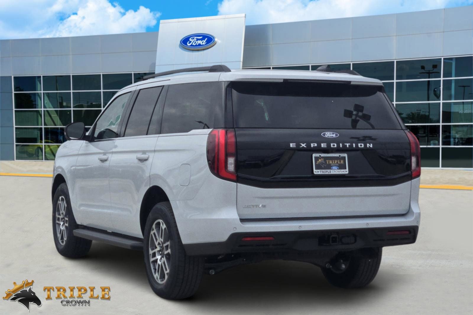 New 2026 Ford Expedition Active RWD image 4