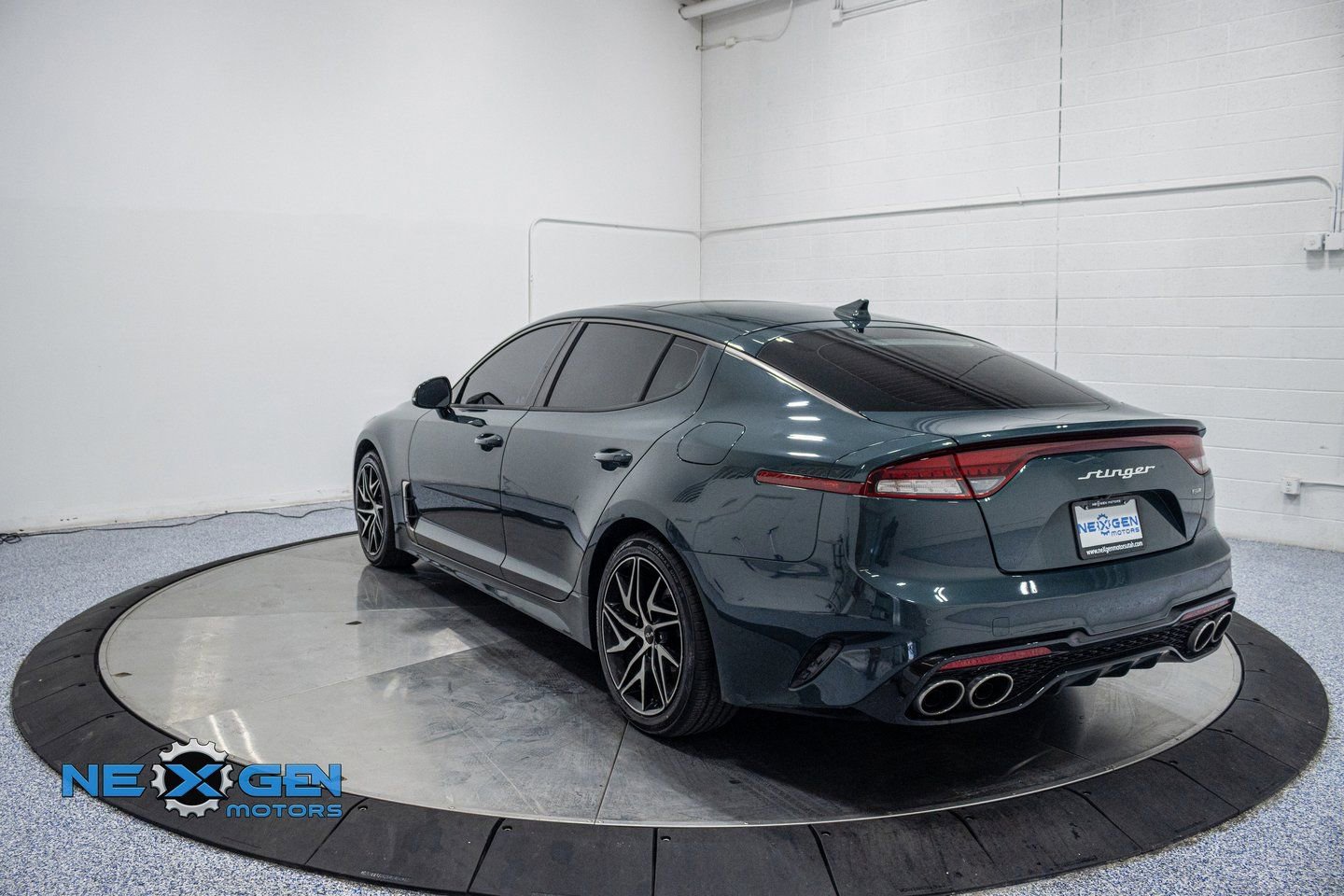 Used 2023 Kia Stinger GT-Line w/ Sun & Sound Package AWD/4WD image 5