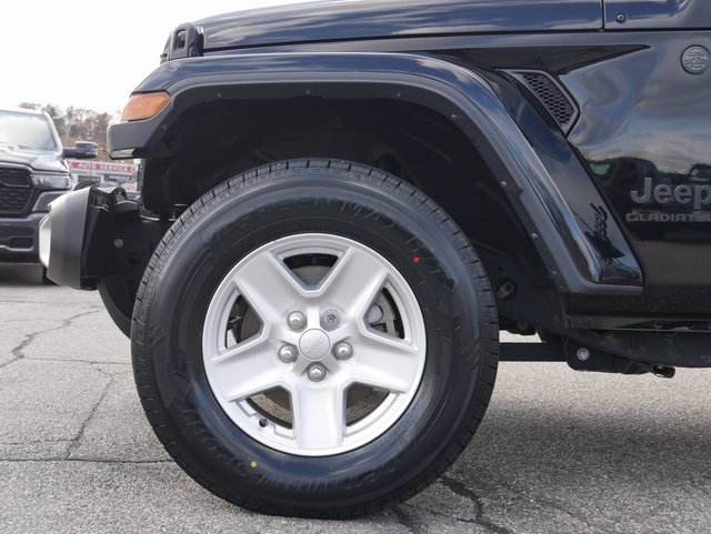 Used 2022 Jeep Gladiator Sport image 10