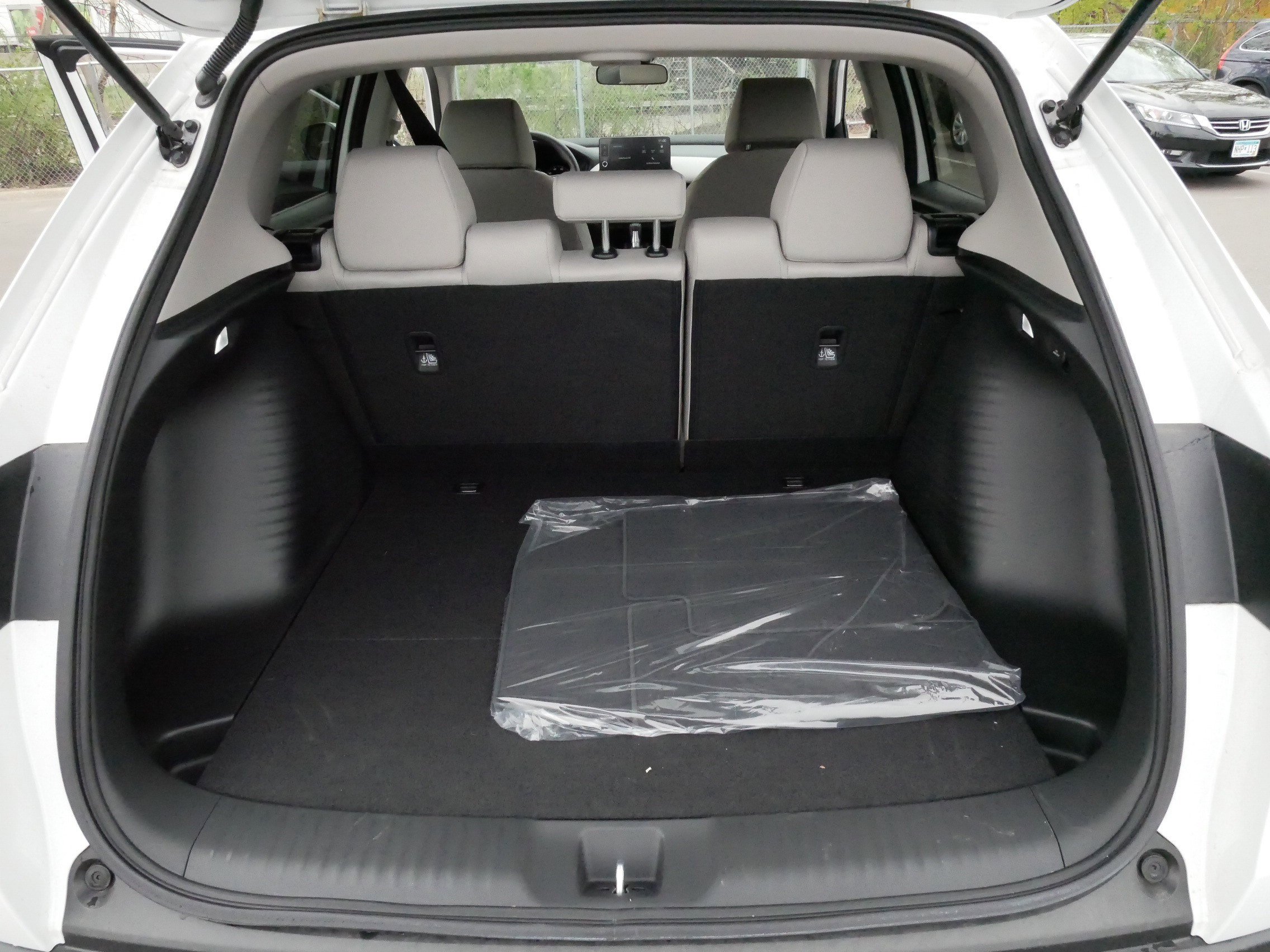 Used 2026 Honda HR-V LX image 18