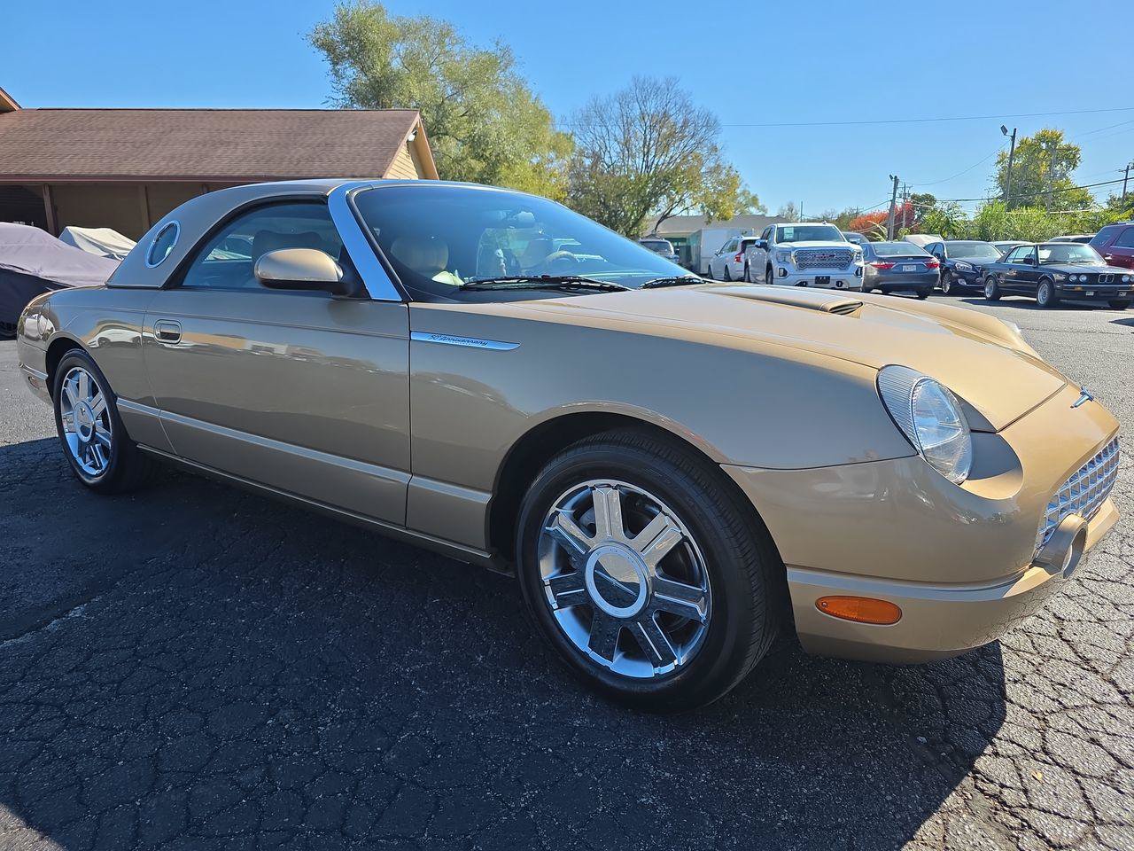 Used 2005 Ford Thunderbird RWD image 28