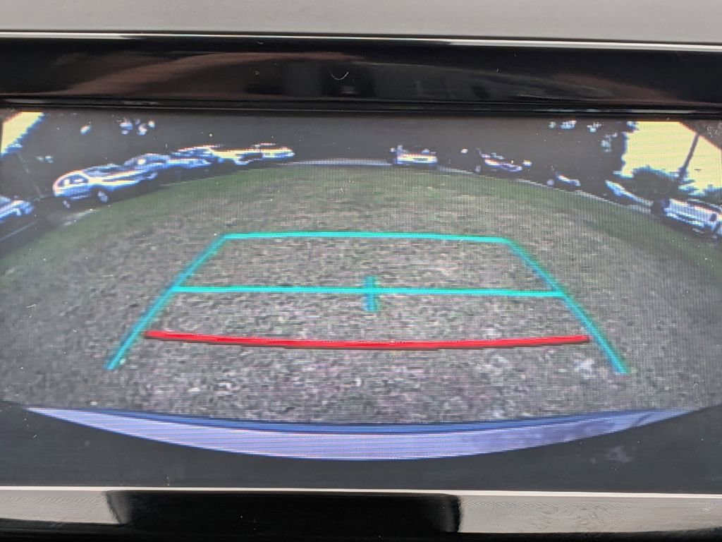 Used 2017 Toyota Highlander LE image 20