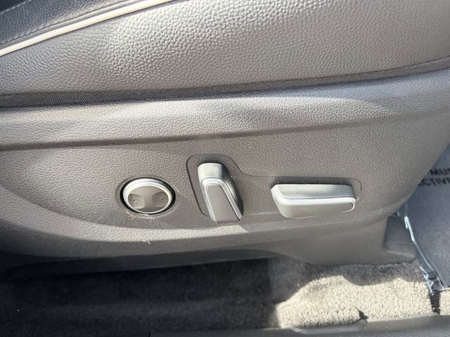 Used 2023 Hyundai Palisade Limited w/ Cargo Package image 19