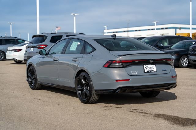 Used 2025 Honda Accord Sport image 5