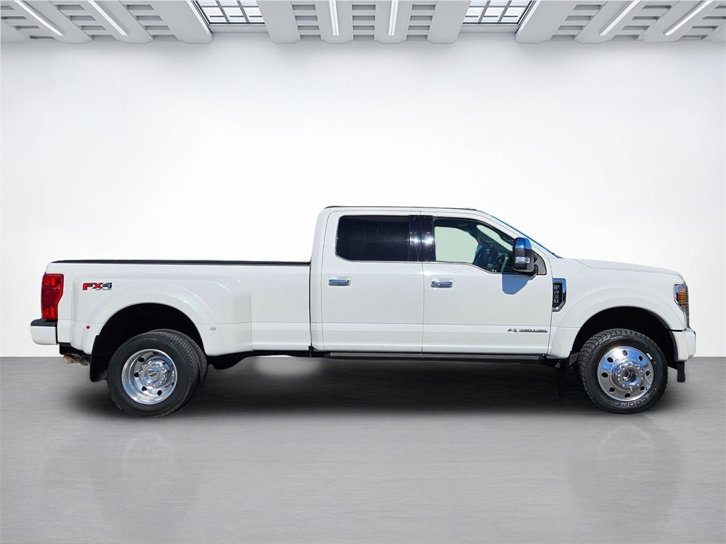Used 2021 Ford F450 Platinum w/ FX4 Off-Road Package image 4