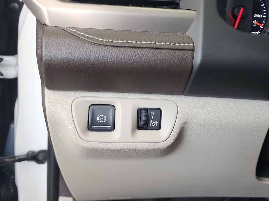 Certified 2018 GMC Acadia Denali w/ Technology Package FWD image 18