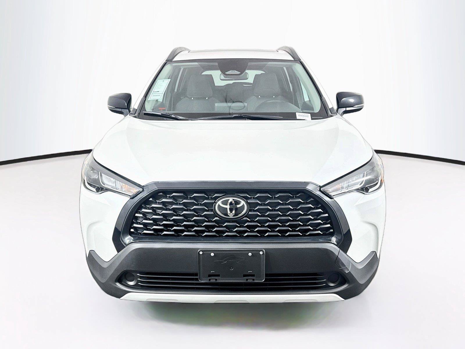 Used 2025 Toyota Corolla Cross LE w/ Moonroof Package AWD/4WD image 8