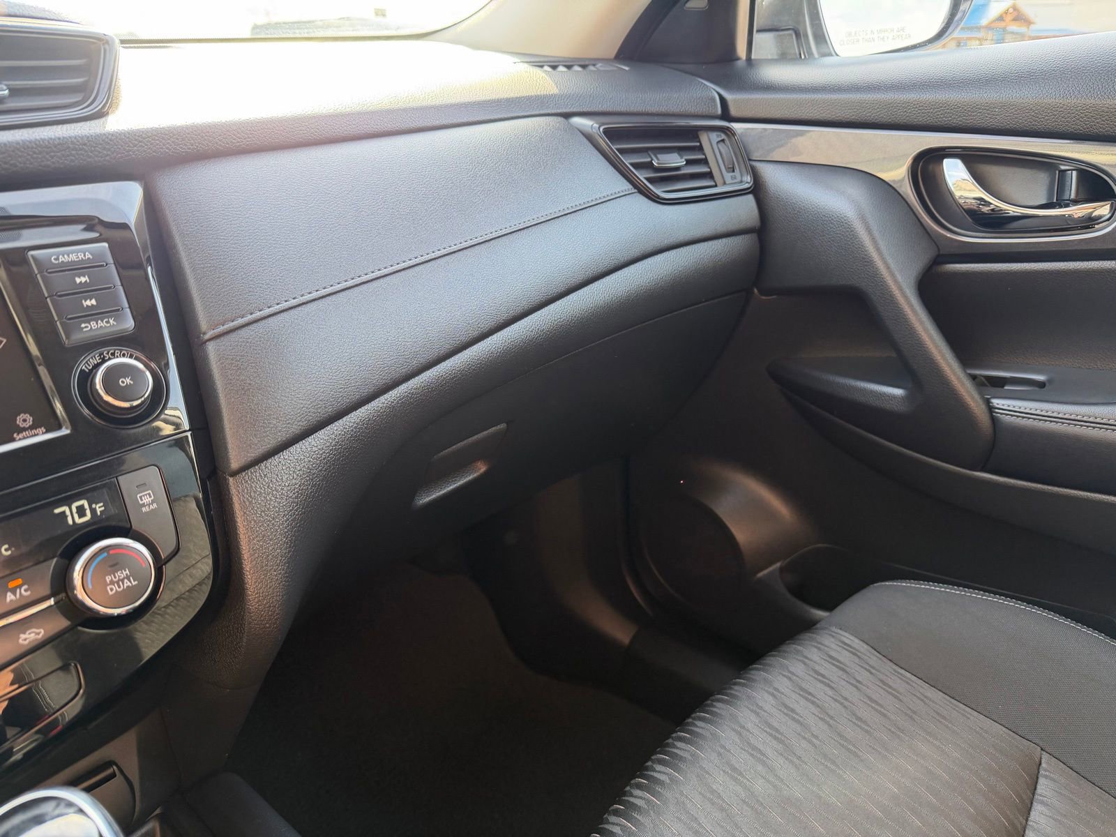 Used 2020 Nissan Rogue SV AWD/4WD image 22