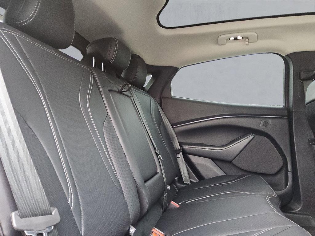 Used 2023 Ford Mustang Mach-E Premium image 31