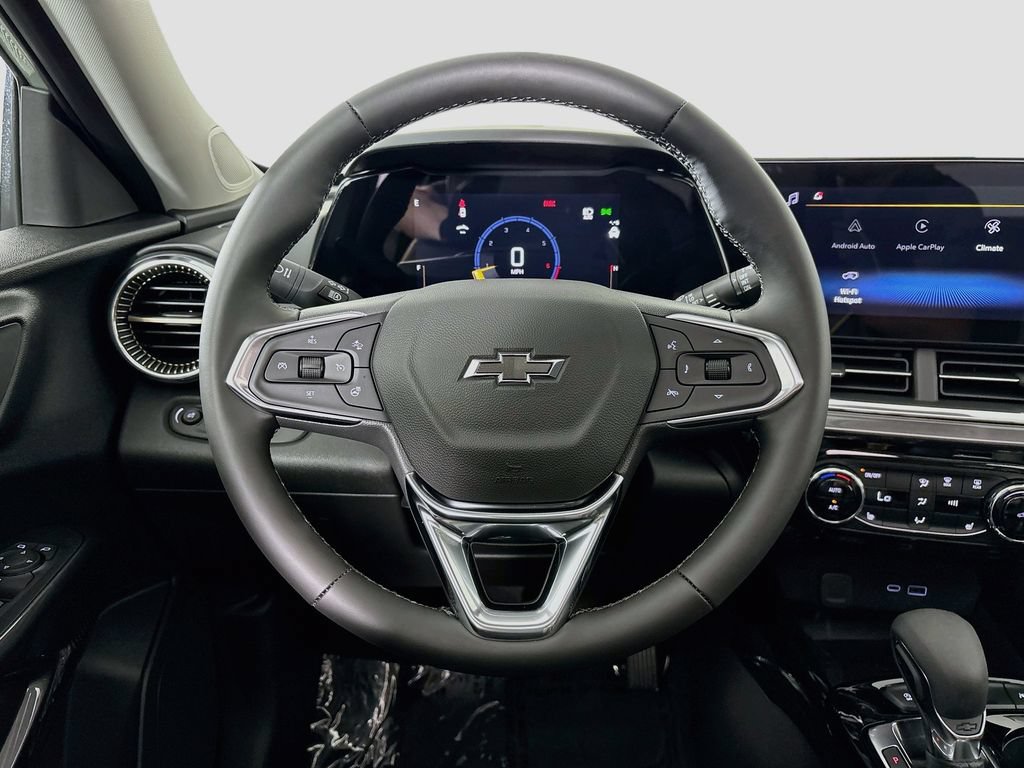 New 2026 Chevrolet Trax ACTIV w/ Sunroof Package FWD image 11