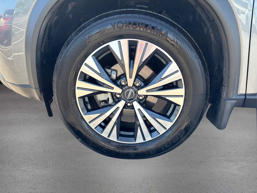 Certified 2023 Nissan Rogue SV image 12