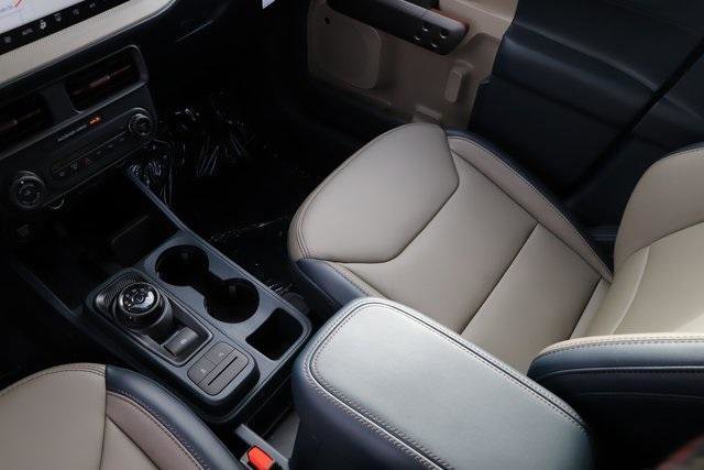 New 2025 Ford Maverick Lariat w/ 4K Tow Package image 31