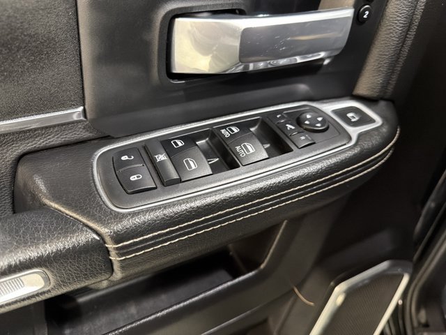 Used 2019 RAM 3500 Laramie w/ Black Appearance Package AWD/4WD image 18