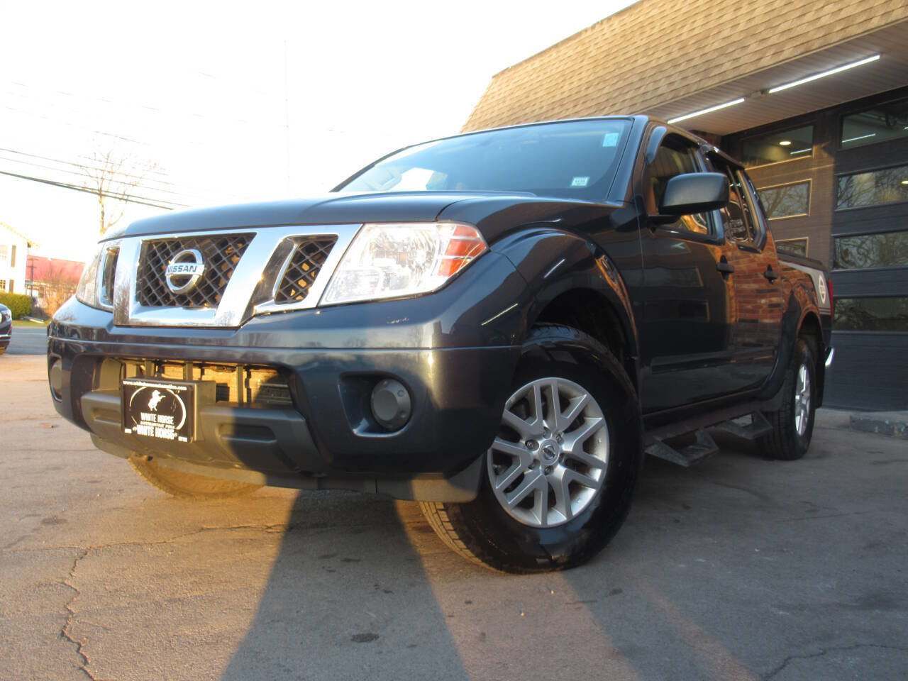 Used 2019 Nissan Frontier SV image 26