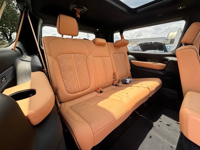 New 2026 Jeep Grand Wagoneer L Summit AWD/4WD image 31