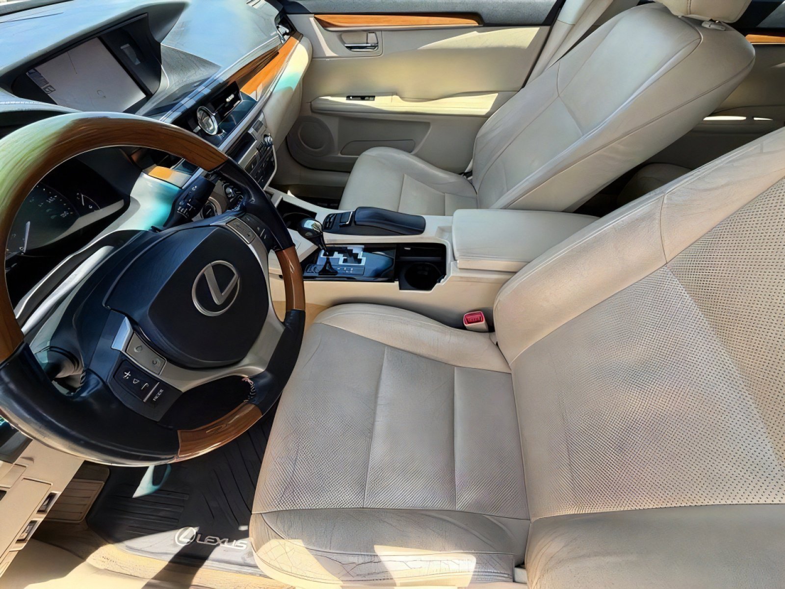 Used 2013 Lexus ES 300h w/ Luxury Pkg FWD image 14