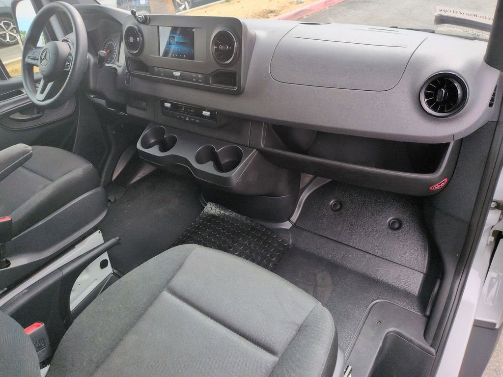 Used 2023 Mercedes-Benz Sprinter 144 Cargo image 18