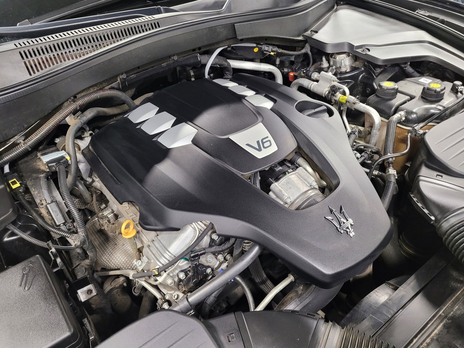 Used 2018 Maserati Levante GranSport image 53