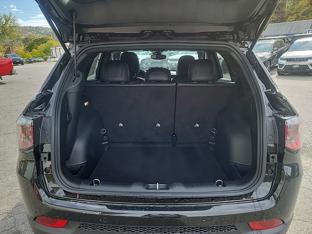 New 2026 Jeep Compass Limited image 7