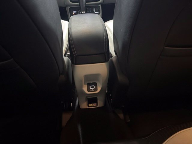 Used 2021 Jeep Renegade Limited w/ Sun & Sound Group AWD/4WD image 16