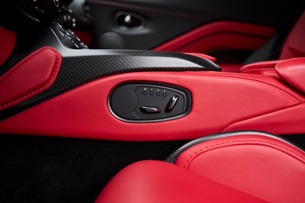 Used 2023 Aston Martin V12 Vantage image 42