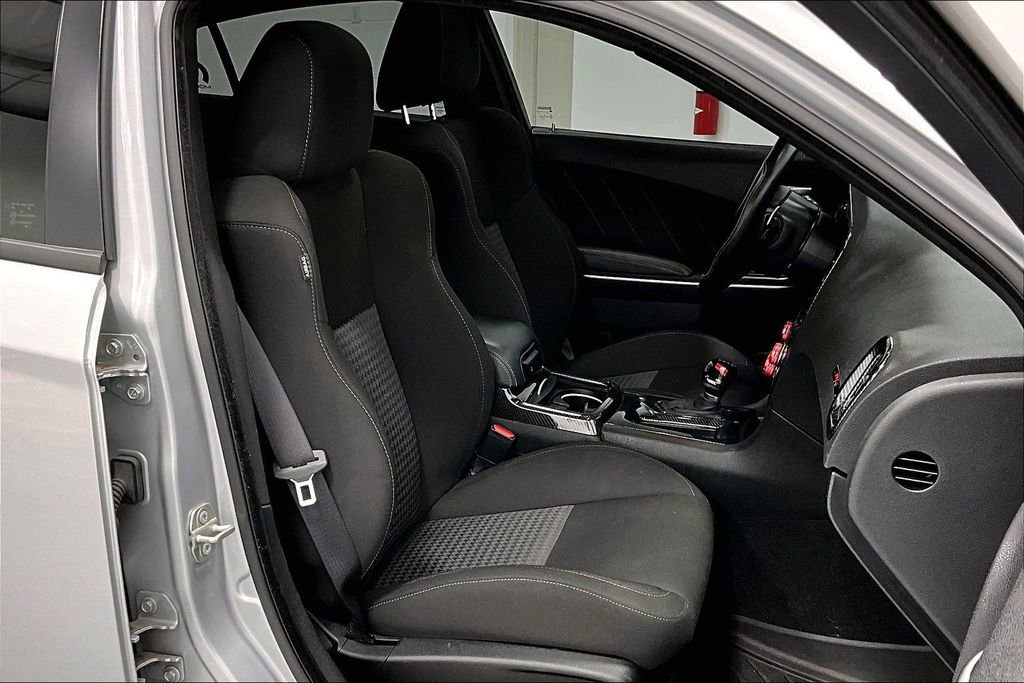 Used 2023 Dodge Charger R/T w/ Navigation & Travel Group image 10