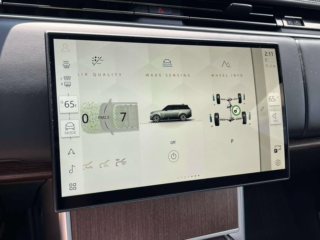 Certified 2025 Land Rover Range Rover SE AWD/4WD image 22