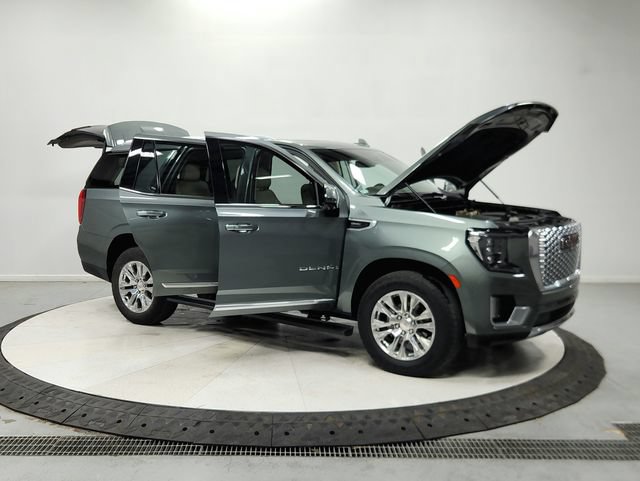 Used 2023 GMC Yukon Denali AWD/4WD image 9