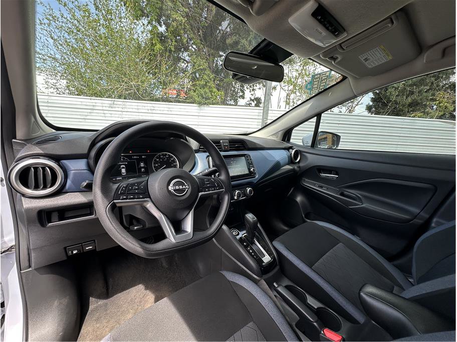 Used 2025 Nissan Versa SV w/ Trunk Package FWD image 2