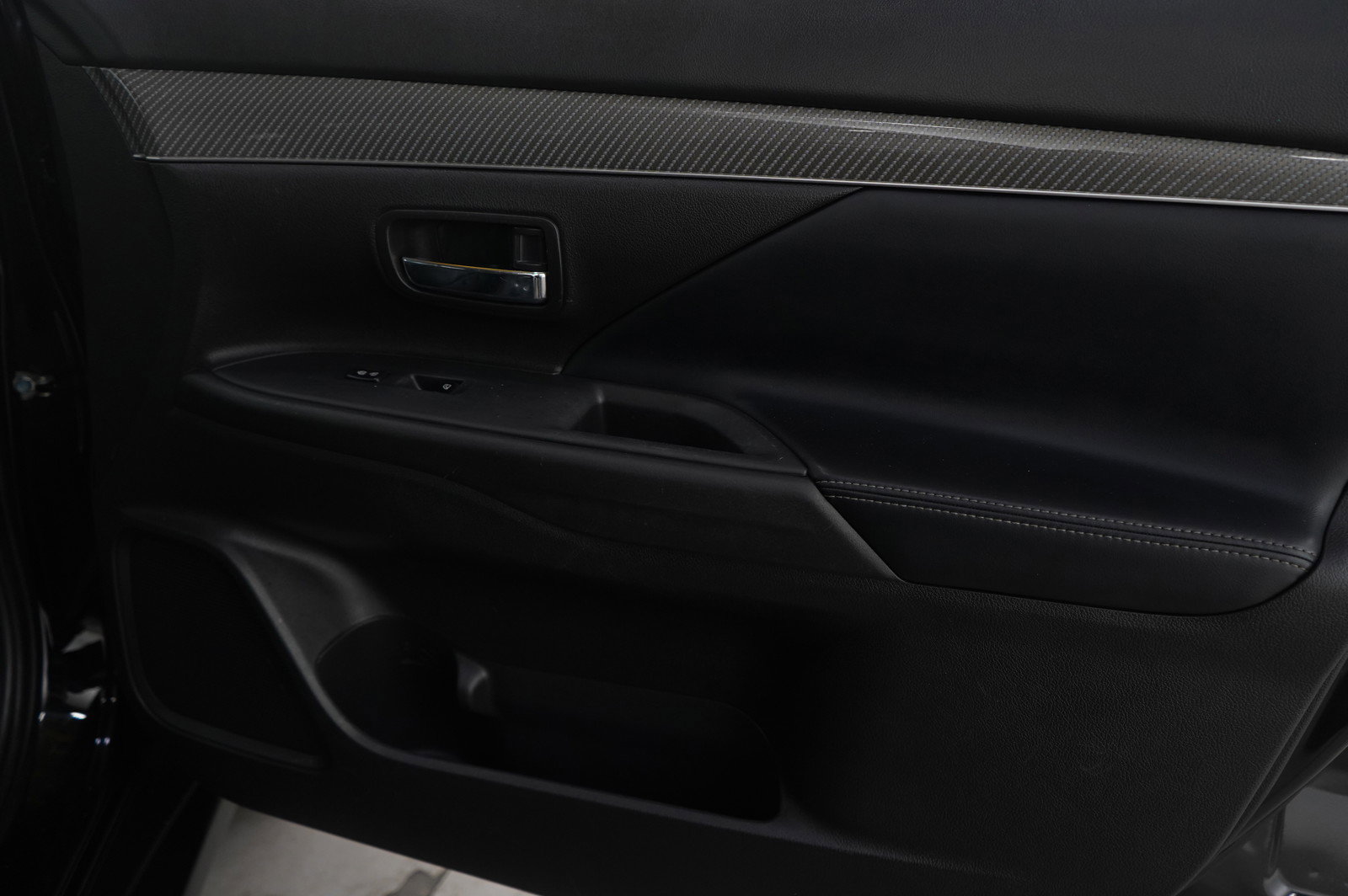 Used 2020 Mitsubishi Outlander SEL image 9