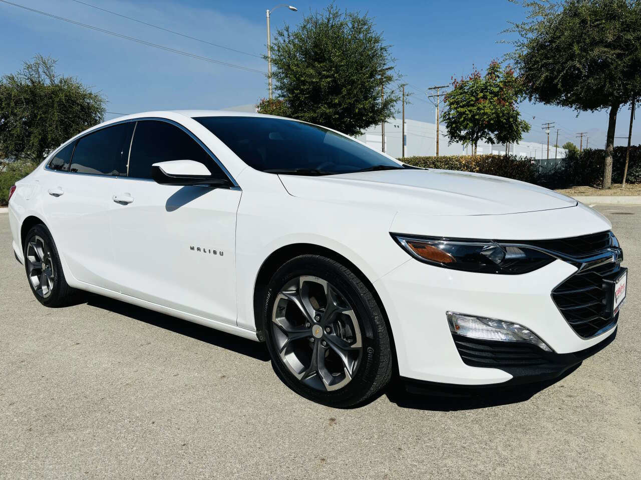 Used 2022 Chevrolet Malibu LT image 3