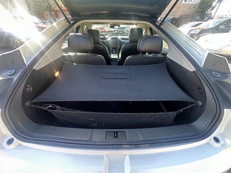 Used 2012 Chevrolet Volt Premium w/ Premium Trim Package FWD image 10