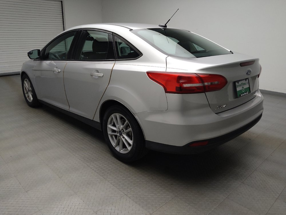 Used 2016 Ford Focus SE w/ SE Cold Weather Package FWD image 5