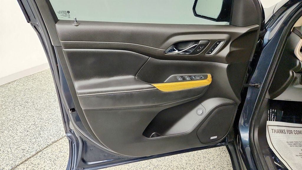 Used 2019 GMC Acadia Denali w/ Technology Package AWD/4WD image 11