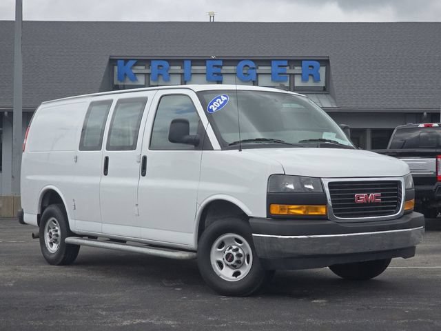 Used 2024 GMC Savana 2500 RWD image 2