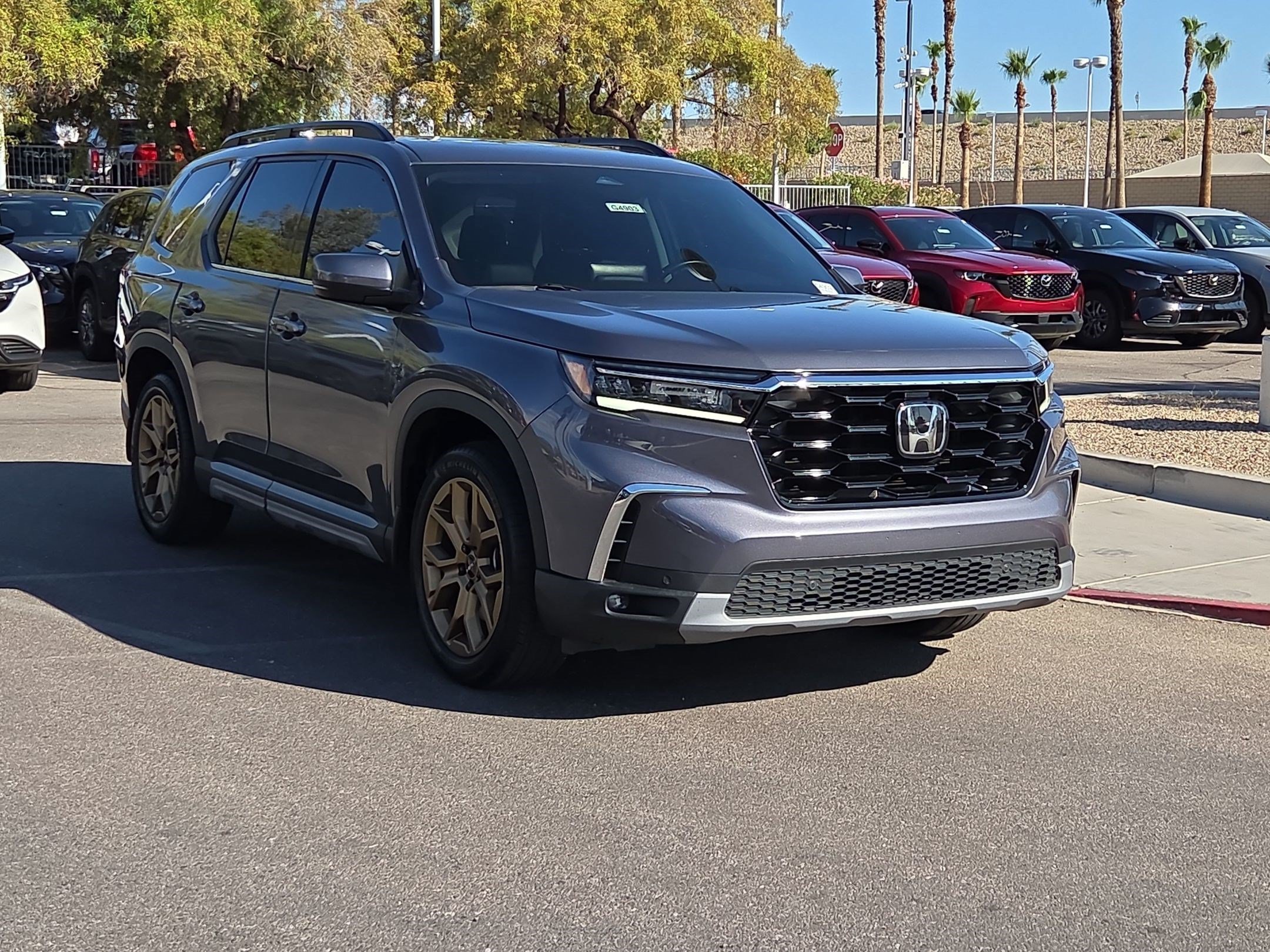 Used 2024 Honda Pilot Touring image 7