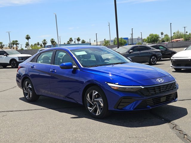 New 2026 Hyundai Elantra Limited FWD image 7