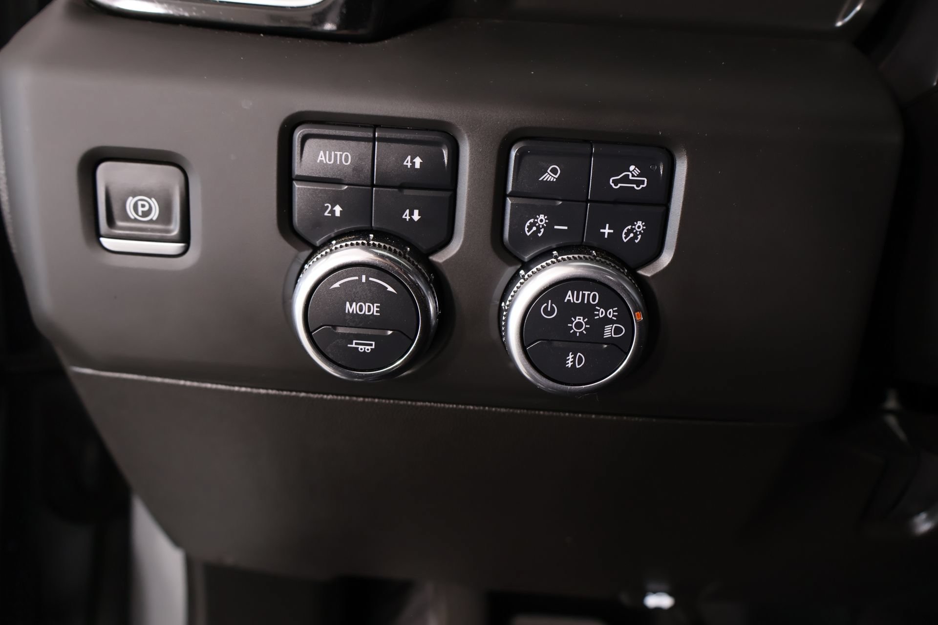 Used 2025 GMC Sierra 2500 Denali Ultimate AWD/4WD image 8
