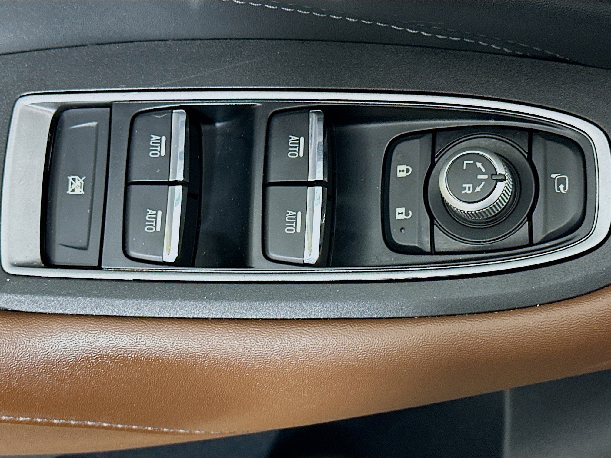 Used 2020 Subaru Outback Touring XT AWD/4WD image 15