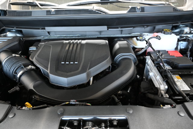 New 2027 Chevrolet Traverse LT w/ LPO, Floor Liner Package FWD image 31