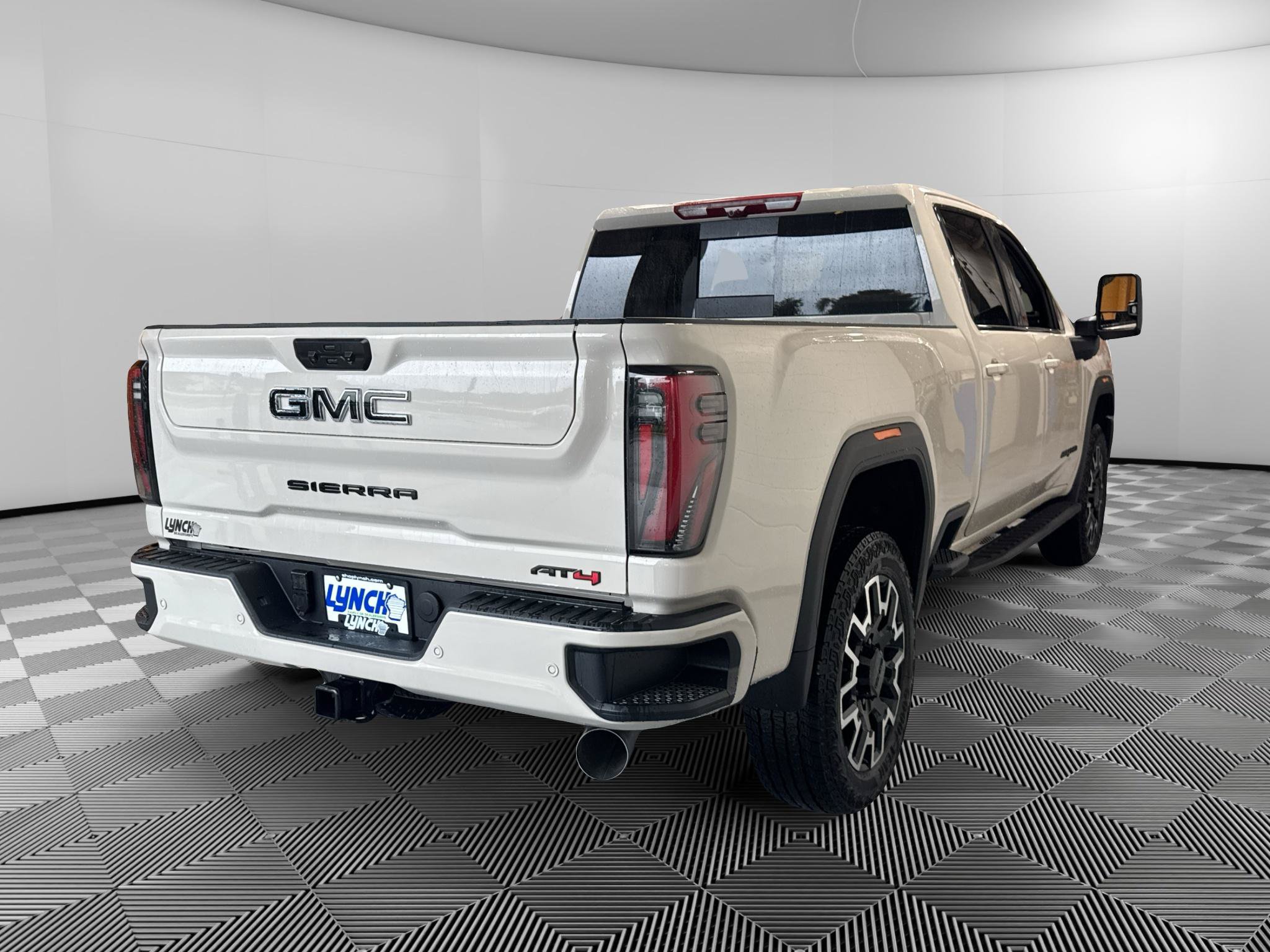 New 2026 GMC Sierra 2500 AT4 w/ AT4 Premium Plus Package AWD/4WD image 5