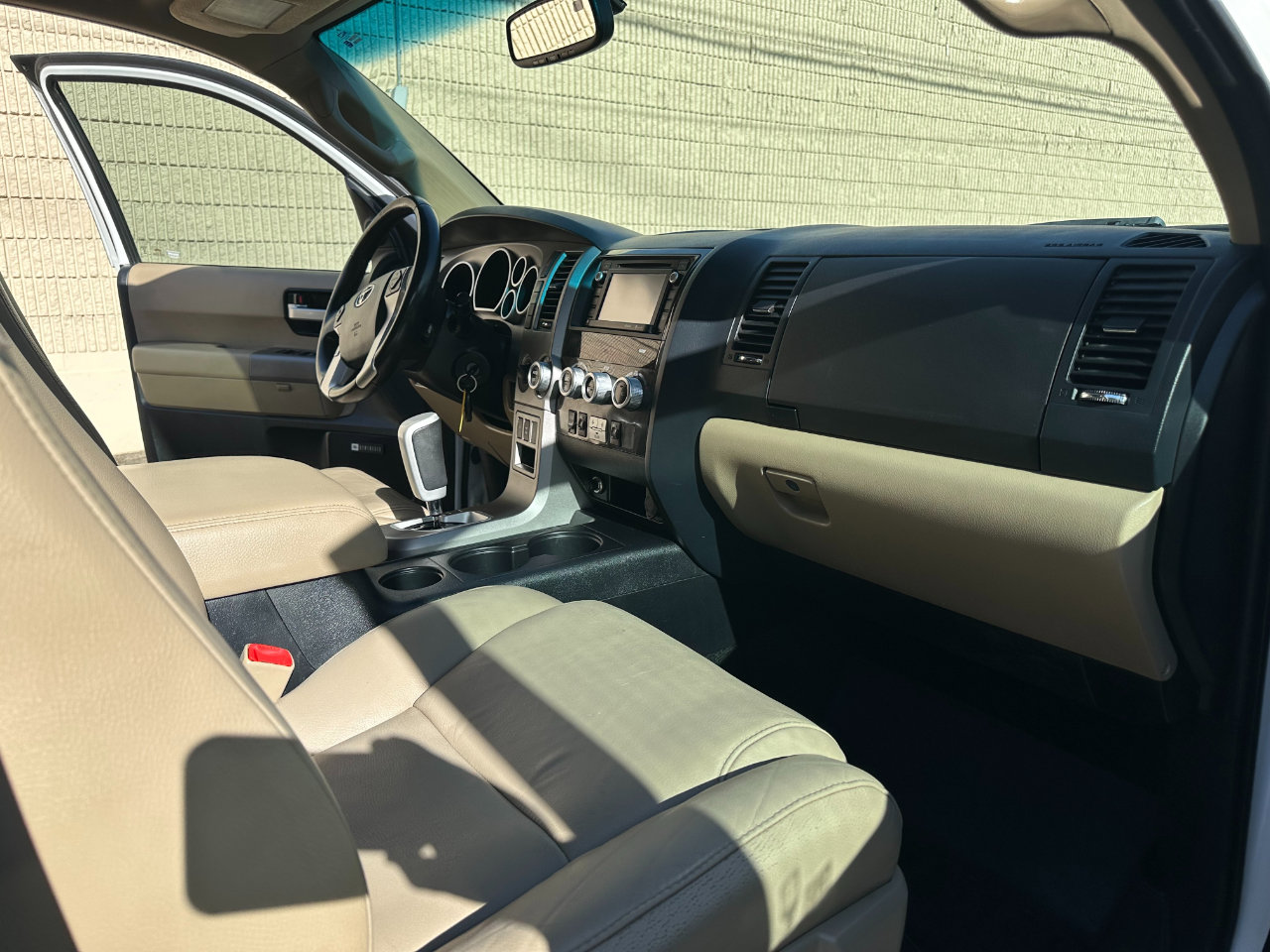 Used 2014 Toyota Sequoia Limited image 14
