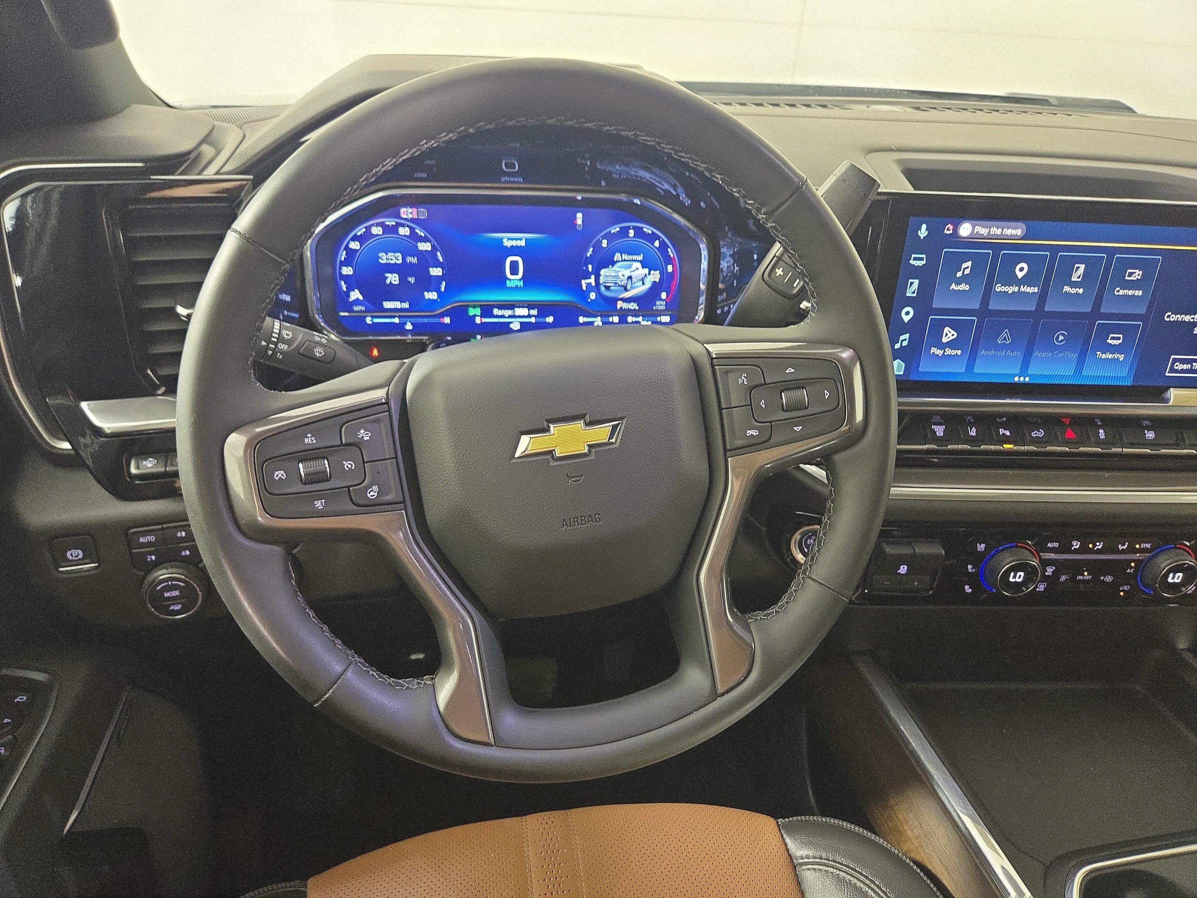 Used 2025 Chevrolet Silverado 3500 High Country w/ High Country Premium Package AWD/4WD image 15