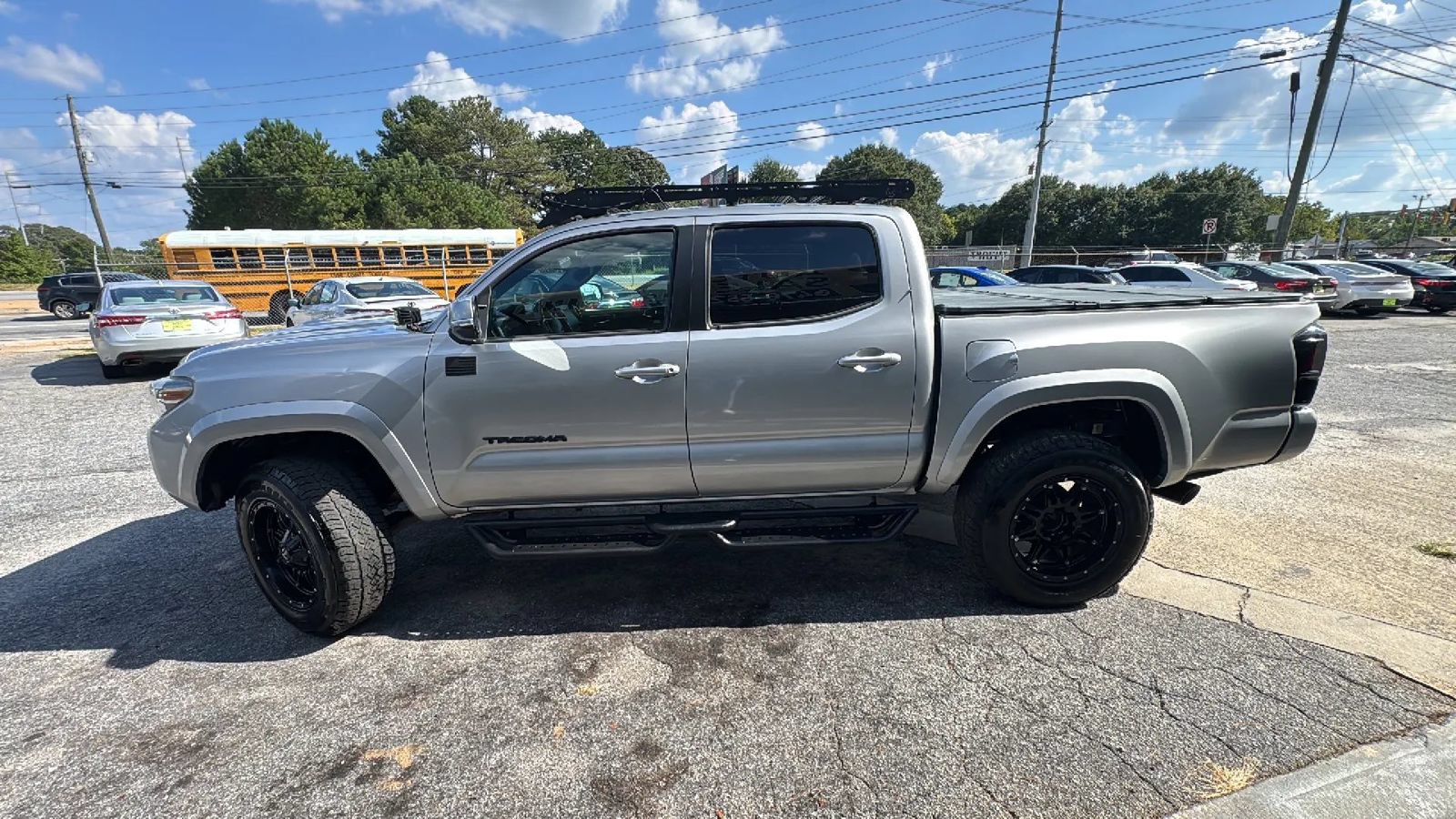 Used 2016 Toyota Tacoma TRD Sport w/ Towing Package AWD/4WD image 6