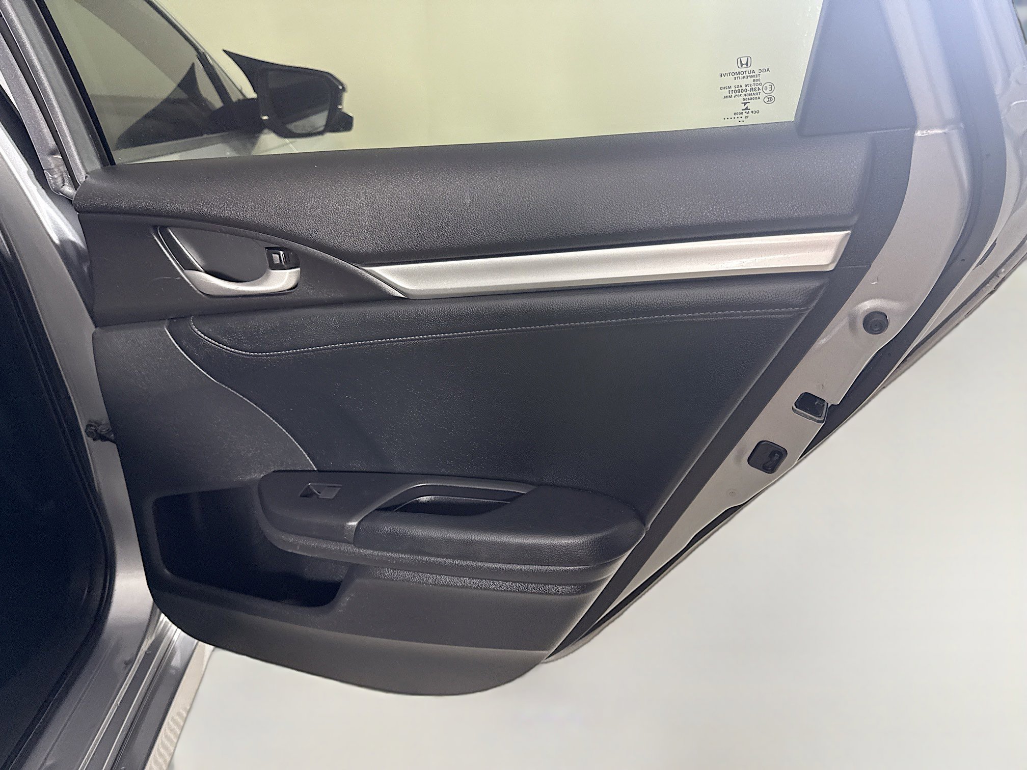 Used 2019 Honda Civic EX-L image 28