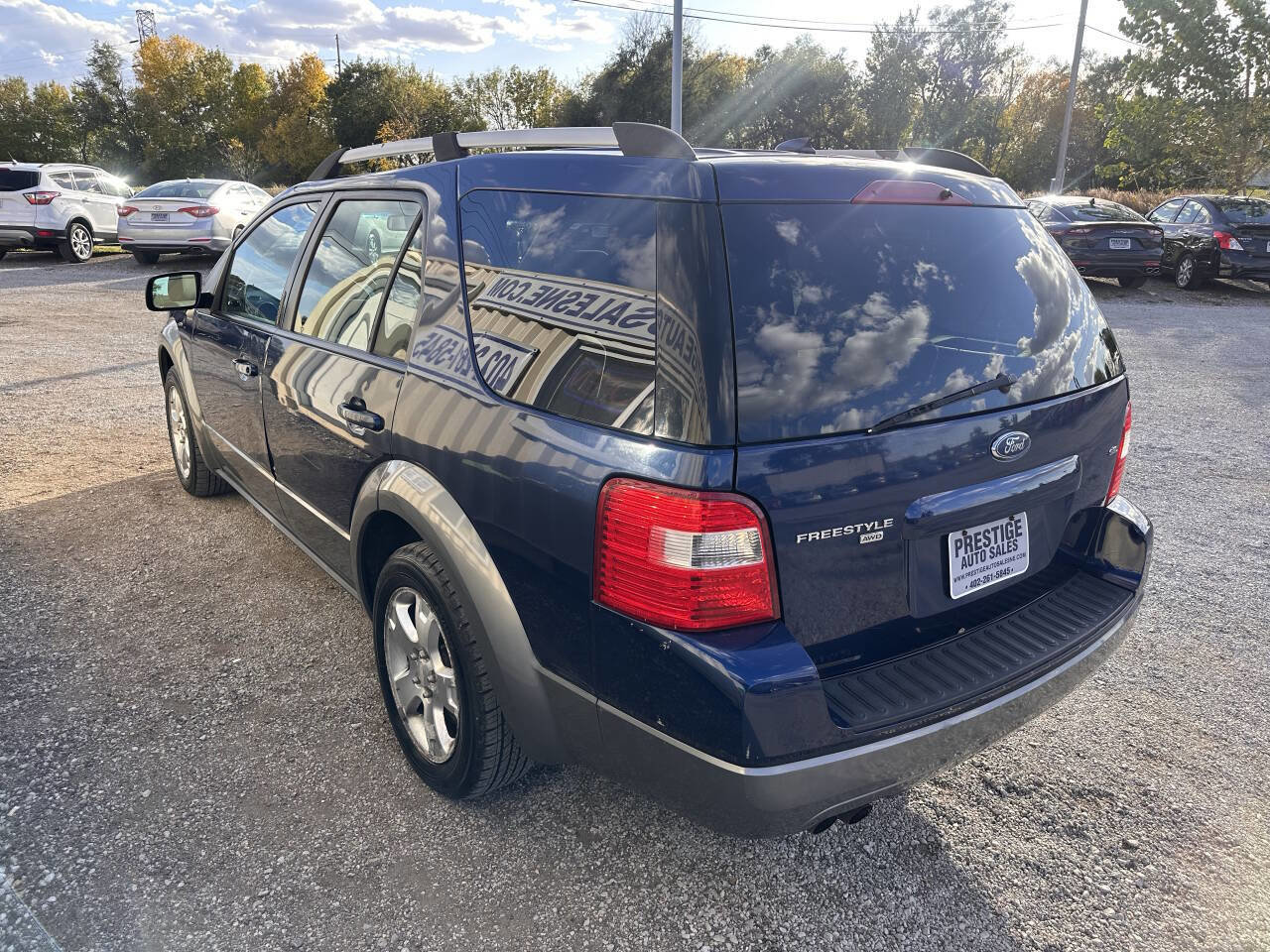 Used 2007 Ford Freestyle SEL image 4