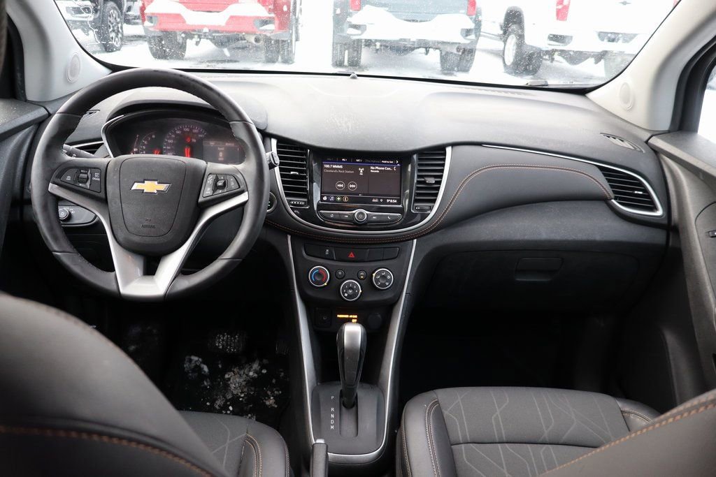 Used 2022 Chevrolet Trax LT w/ LT Convenience Package image 18