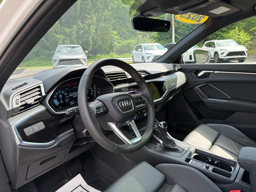 Used 2025 Audi Q3 2.0T Premium AWD/4WD image 13